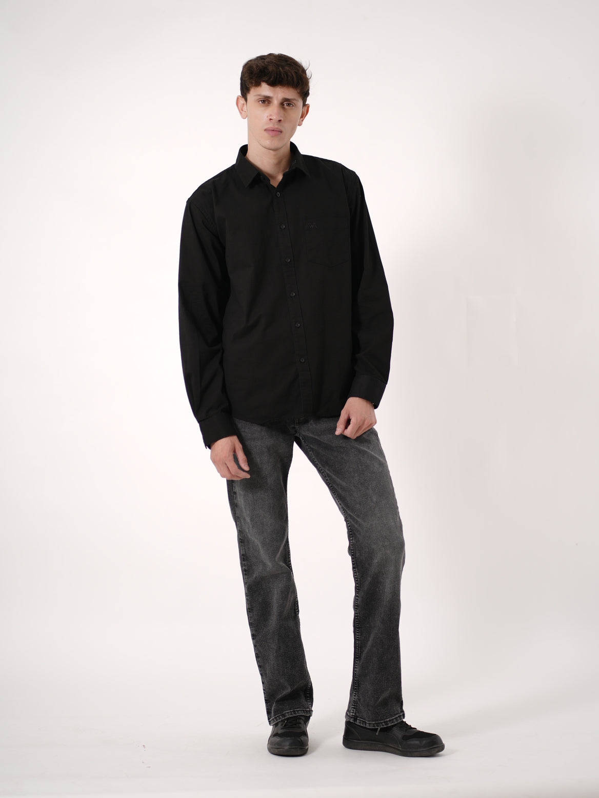 William Ashford Essential Textured Shirt in Black