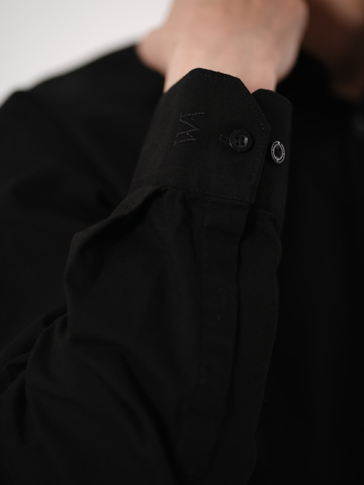 William Ashford Essential Textured Shirt in Black