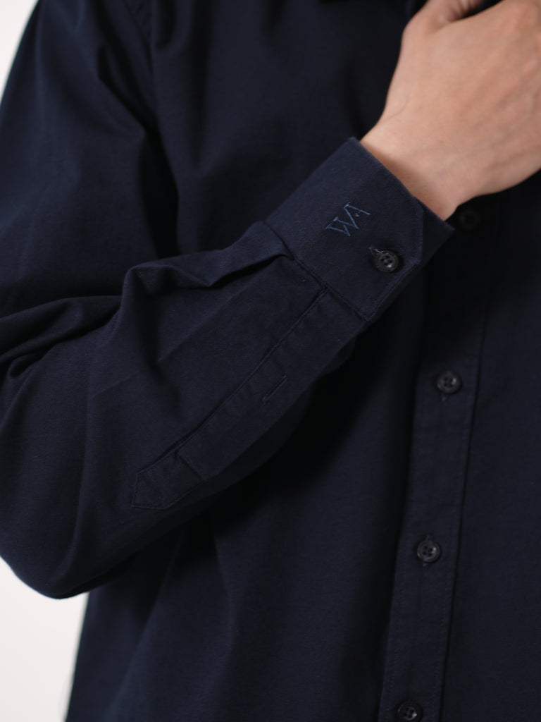 William Ashford Essential Textured Shirt in Navy Blue