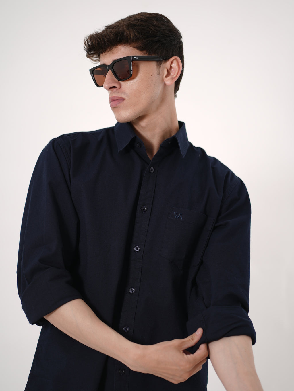 William Ashford Essential Textured Shirt in Navy Blue