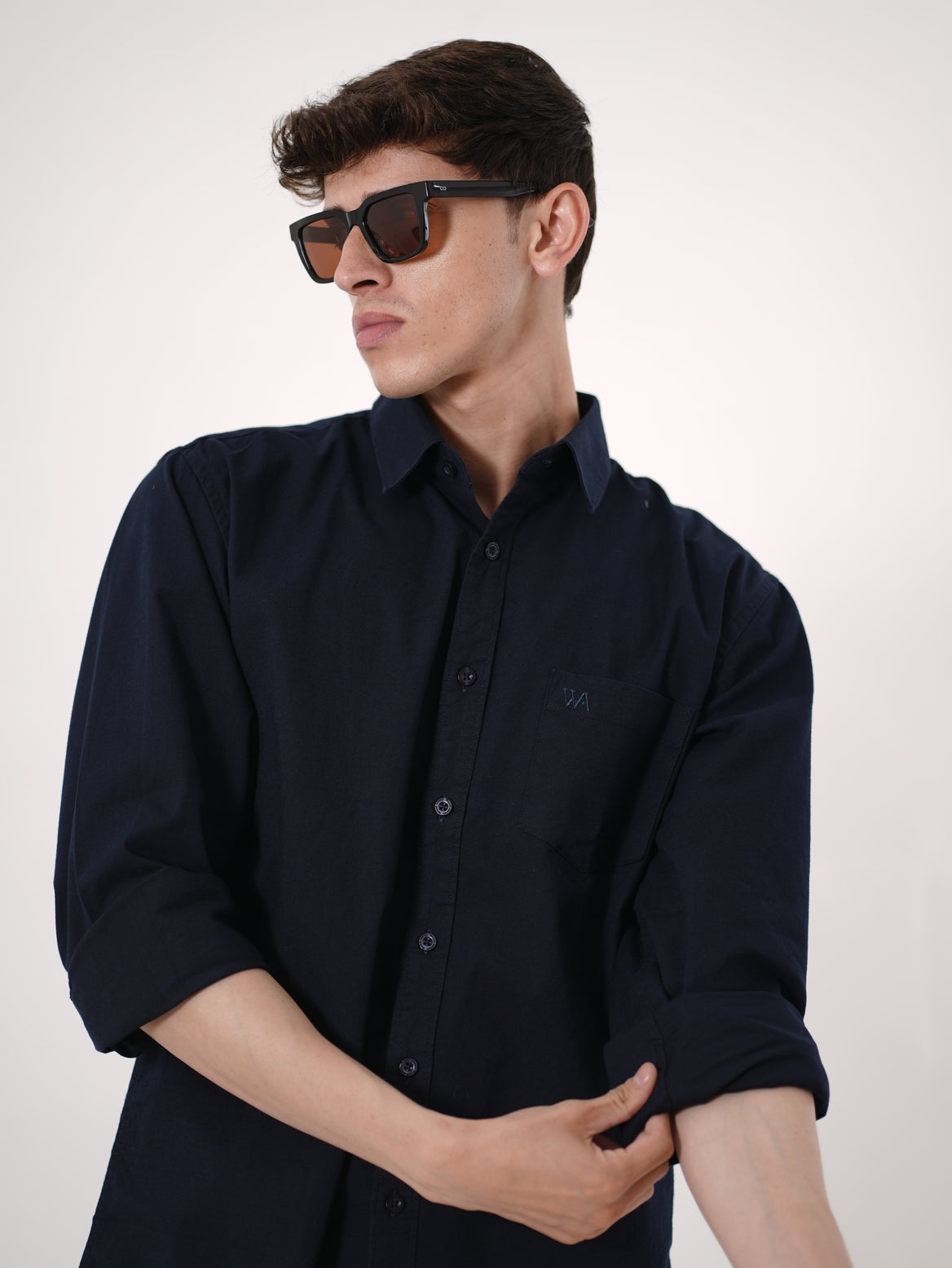 William Ashford Essential Textured Shirt in Navy Blue